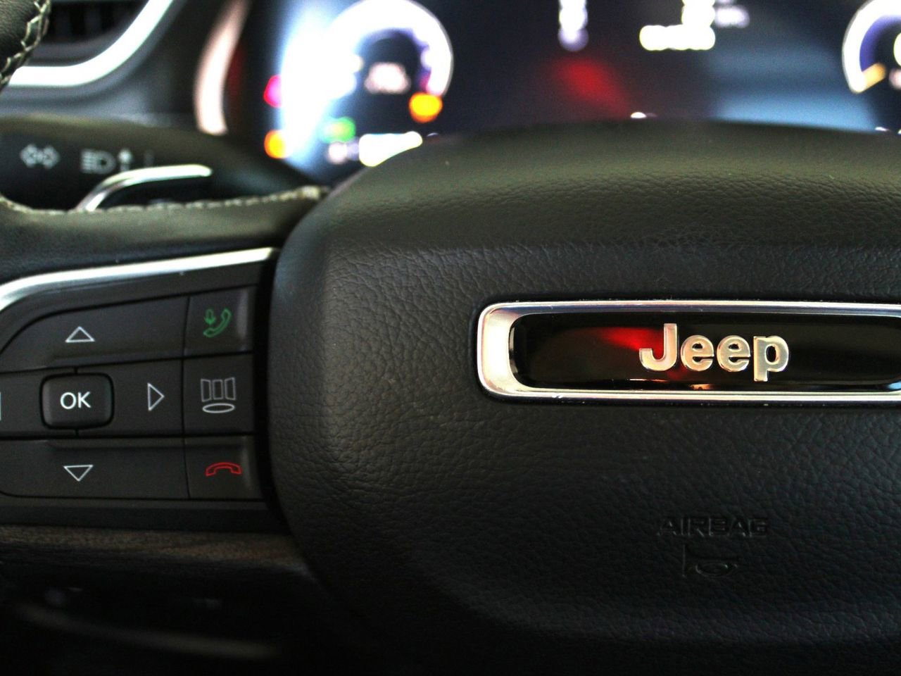 Used 2022 Jeep Grand Cherokee L Limited w/ Luxury Tech Group II AWD/4WD image 31