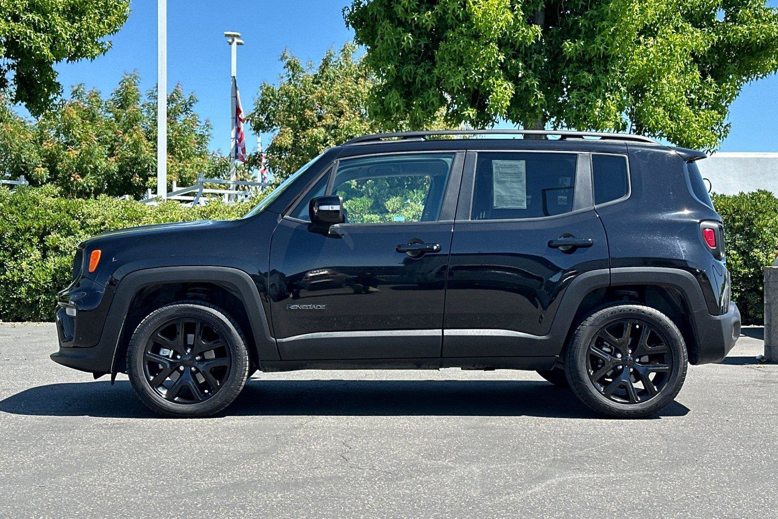 Certified 2023 Jeep Renegade Altitude w/ Convenience Group I AWD/4WD image 7