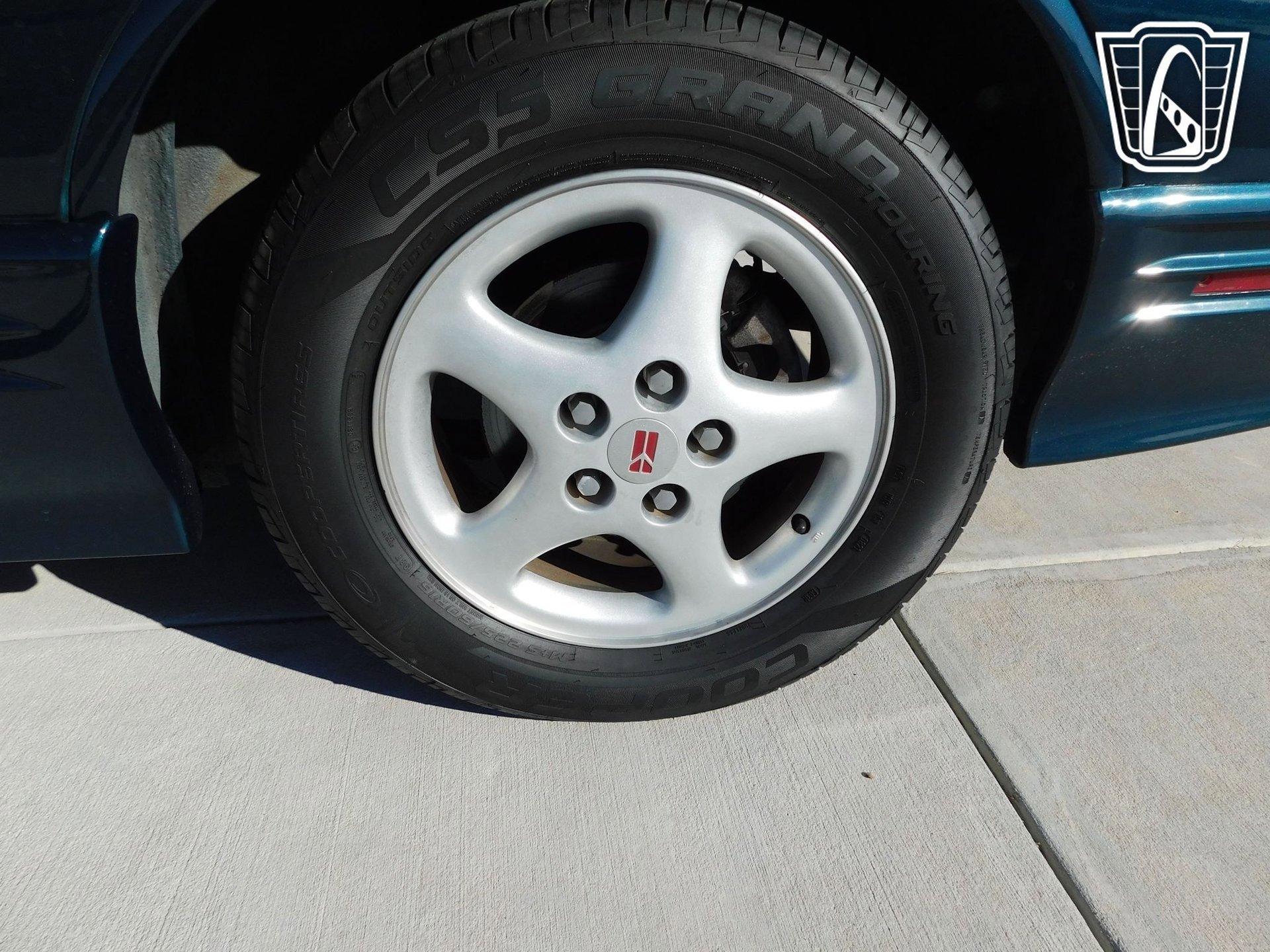 Used 1995 Oldsmobile Cutlass Supreme Convertible FWD image 40