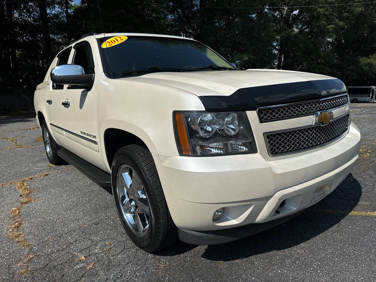 Used 2012 Chevrolet Avalanche LTZ RWD image 10