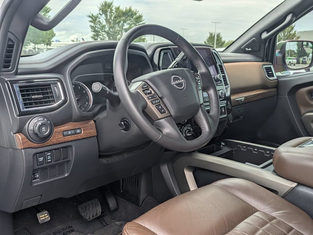 Used 2023 Nissan Titan Platinum Reserve w/ Moonroof Package AWD/4WD image 32