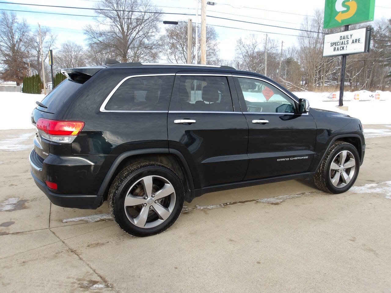 Used 2014 Jeep Grand Cherokee Limited w/ Luxury Group II image 13