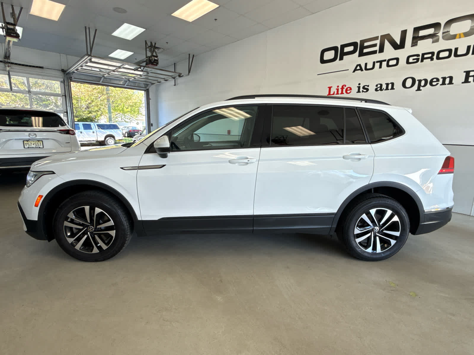 Used 2022 Volkswagen Tiguan S AWD/4WD image 3