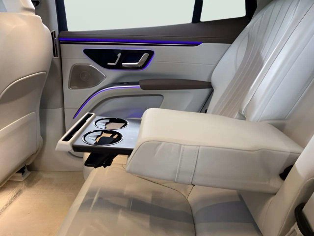 Used 2023 Mercedes-Benz EQS 450+ SUV image 38