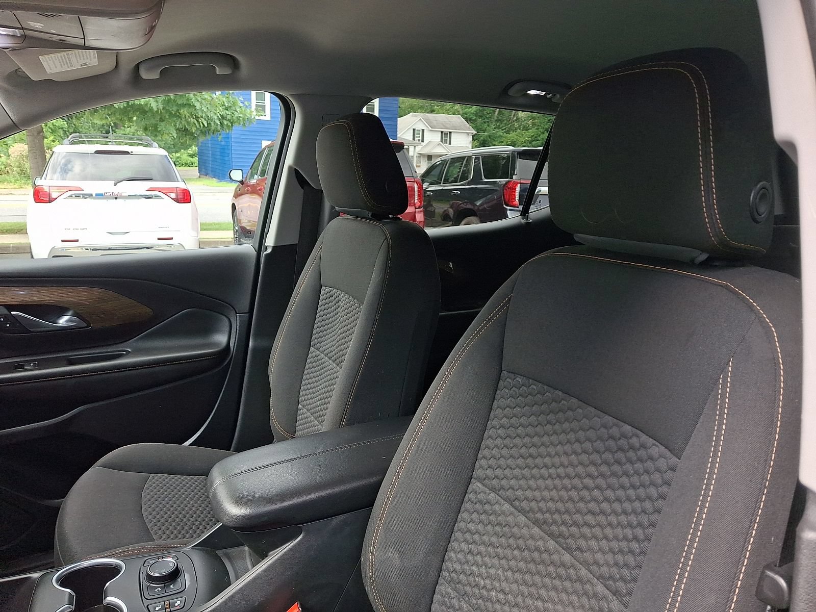 Used 2020 GMC Terrain SLE w/ Driver Convenience Package AWD/4WD image 14