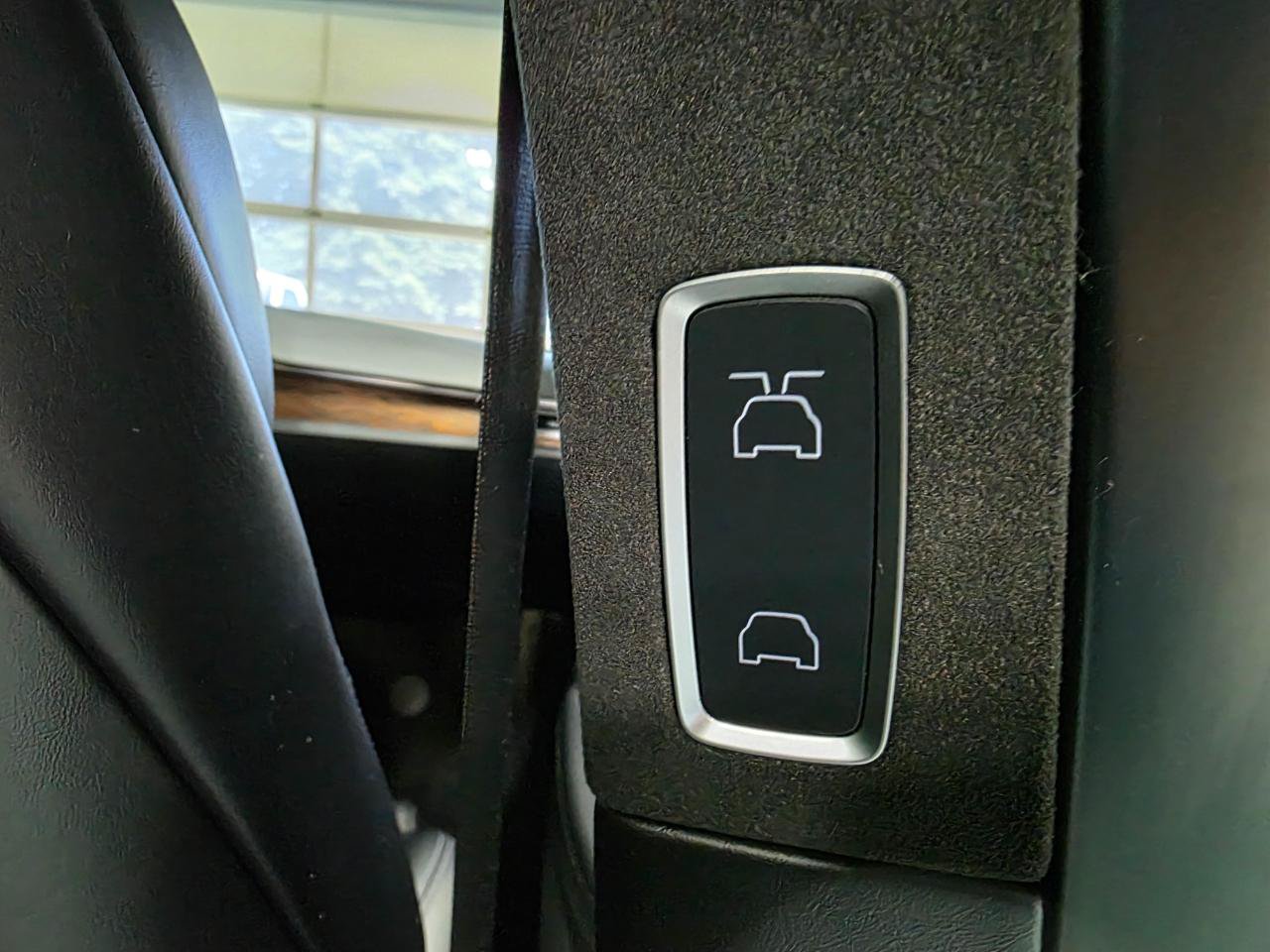 Used 2017 Tesla Model X 100D AWD/4WD image 27