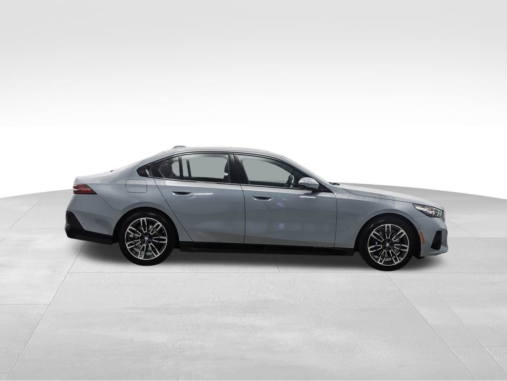 New 2026 BMW 530i xDrive w/ M Sport Package image 7