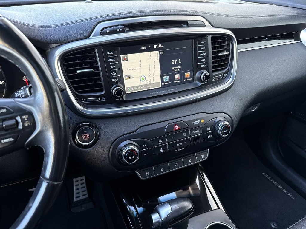 Used 2018 Kia Sorento SX image 23