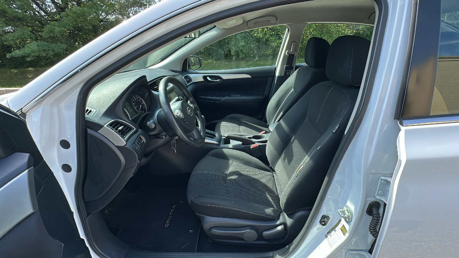 Used 2018 Nissan Sentra S FWD image 11