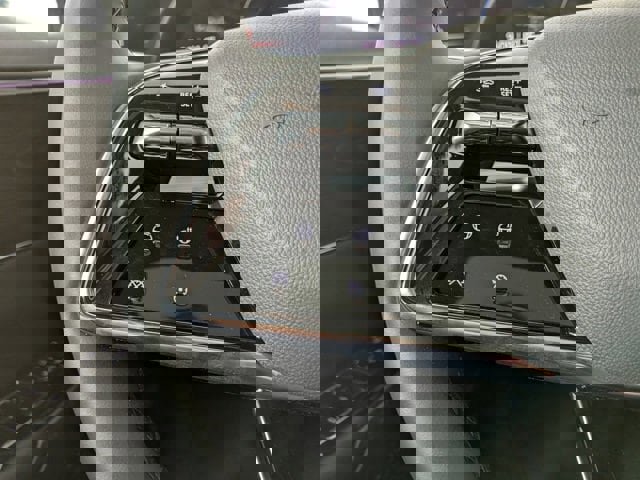 New 2026 Cadillac Lyriq Luxury image 8