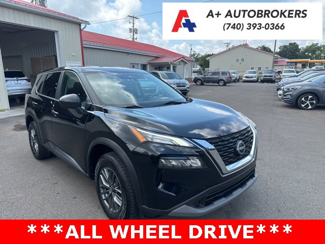Used 2023 Nissan Rogue S image 1