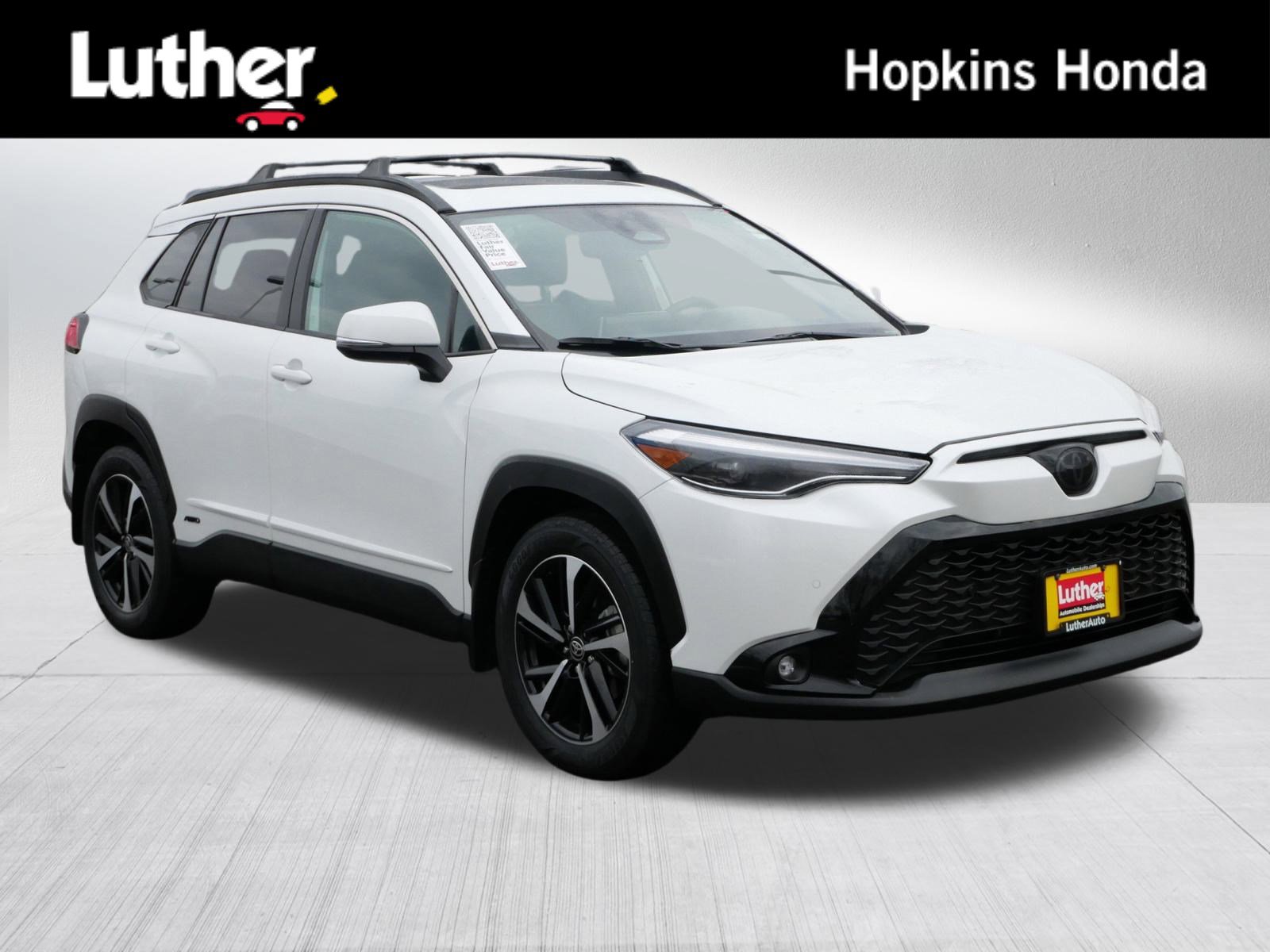 Used 2024 Toyota Corolla Cross XSE w/ Convenience Package image 1