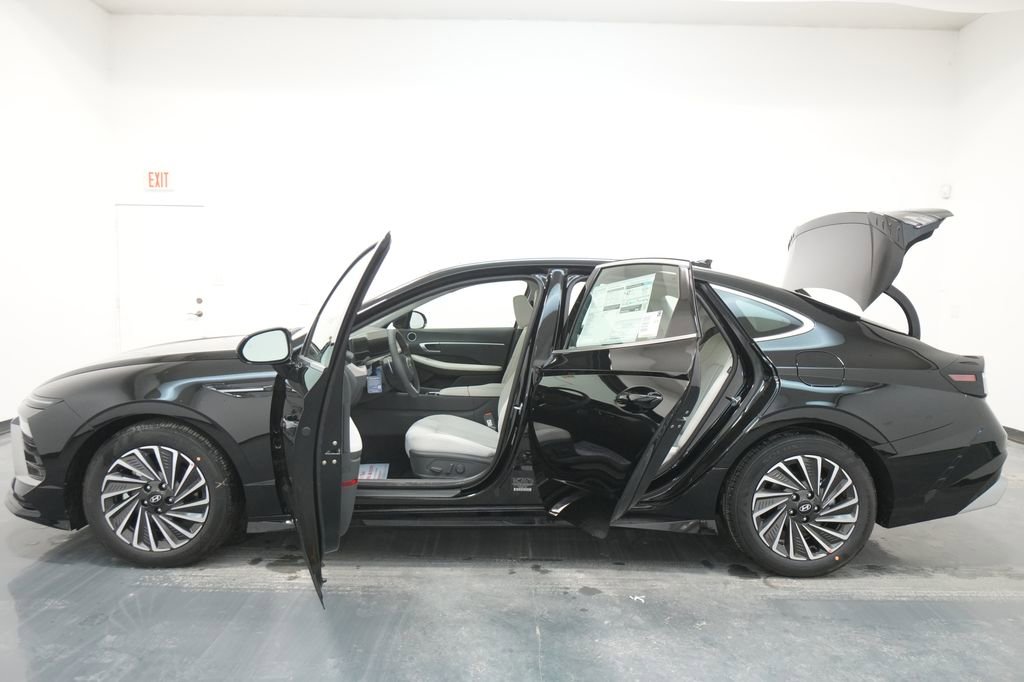 New 2026 Hyundai Sonata SEL FWD image 24