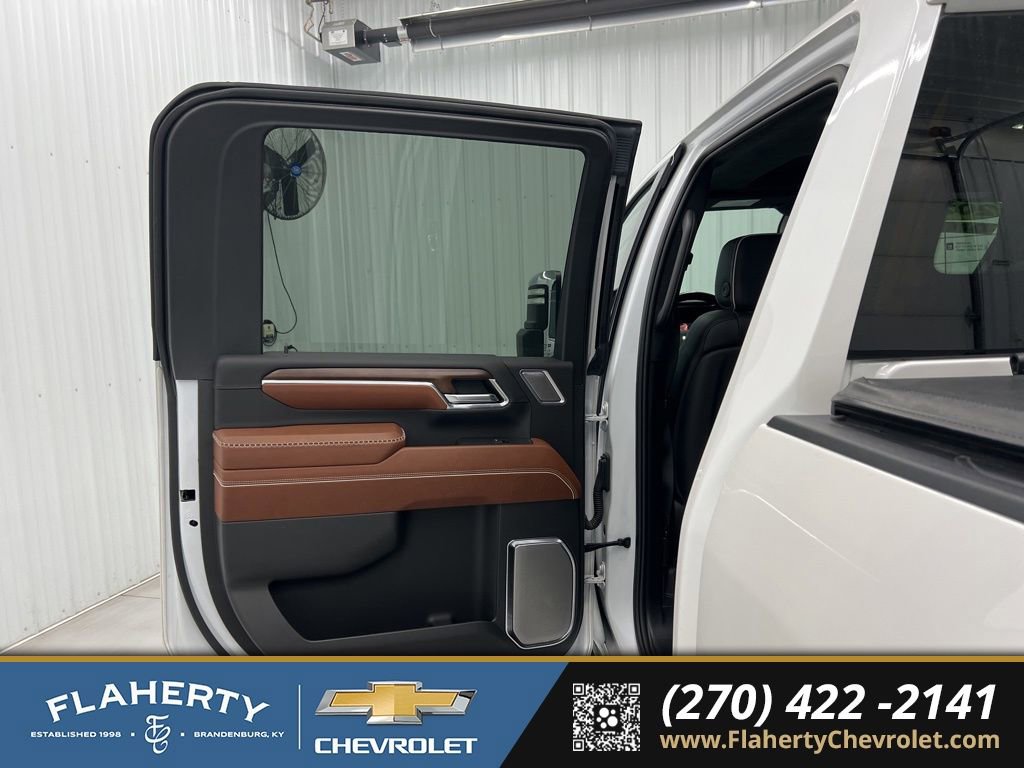 Used 2024 GMC Sierra 3500 Denali Ultimate image 10