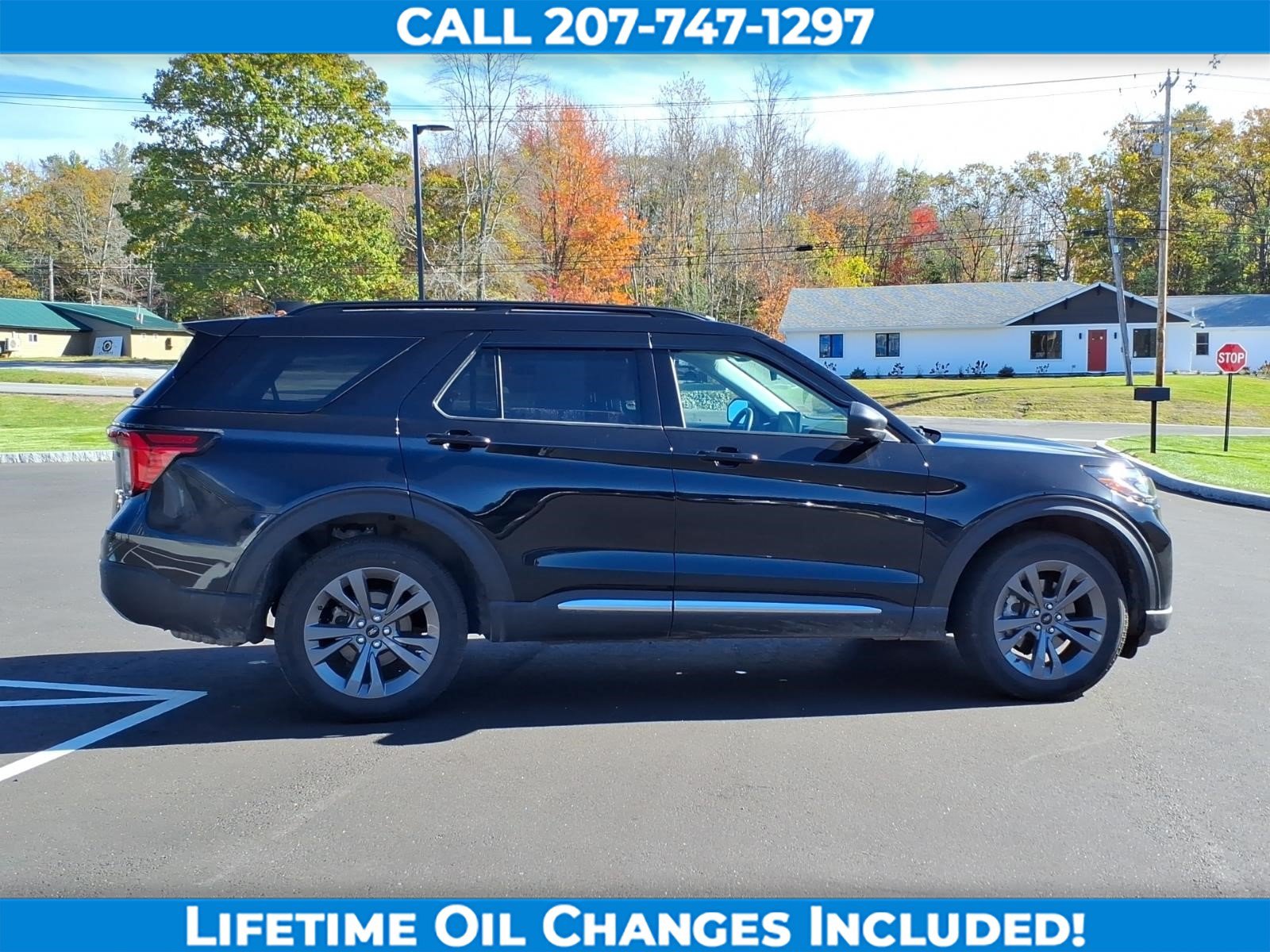 Used 2025 Ford Explorer Active w/ Active Comfort Package AWD/4WD image 4