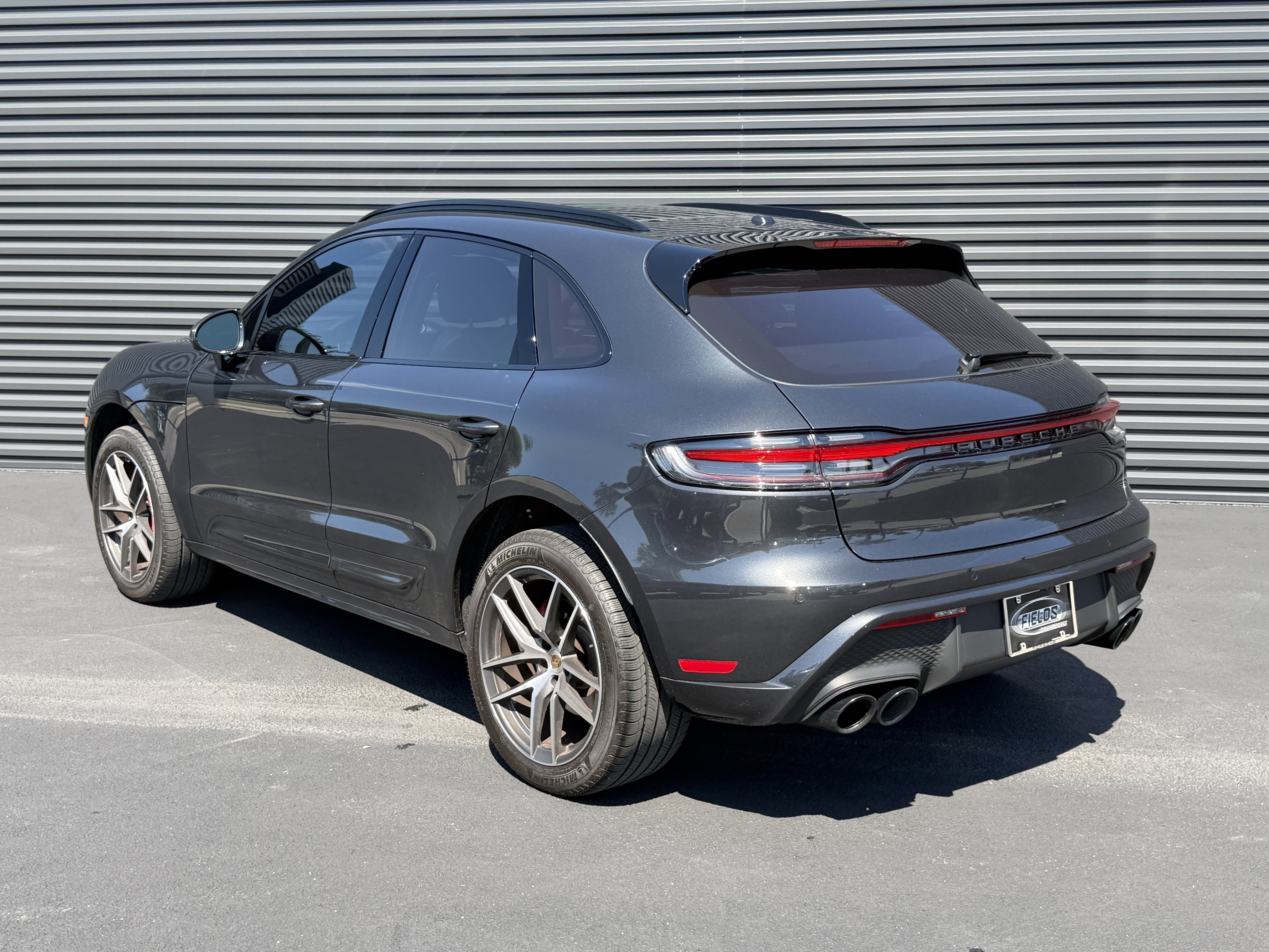 Certified 2023 Porsche Macan S AWD/4WD image 3