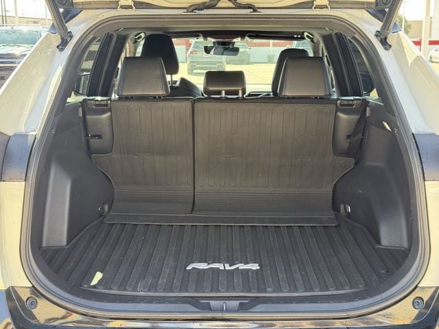 Used 2022 Toyota RAV4 XSE image 33