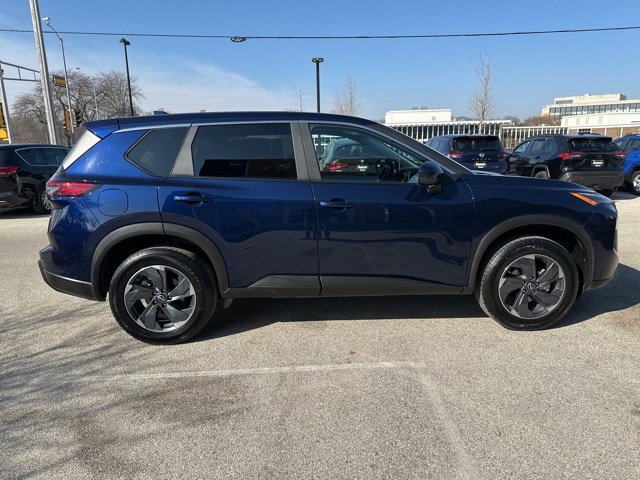Used 2025 Nissan Rogue SV image 5