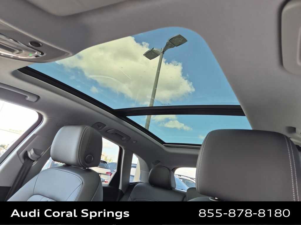 Certified 2023 Audi Q5 2.0T Premium w/ Convenience Package image 17