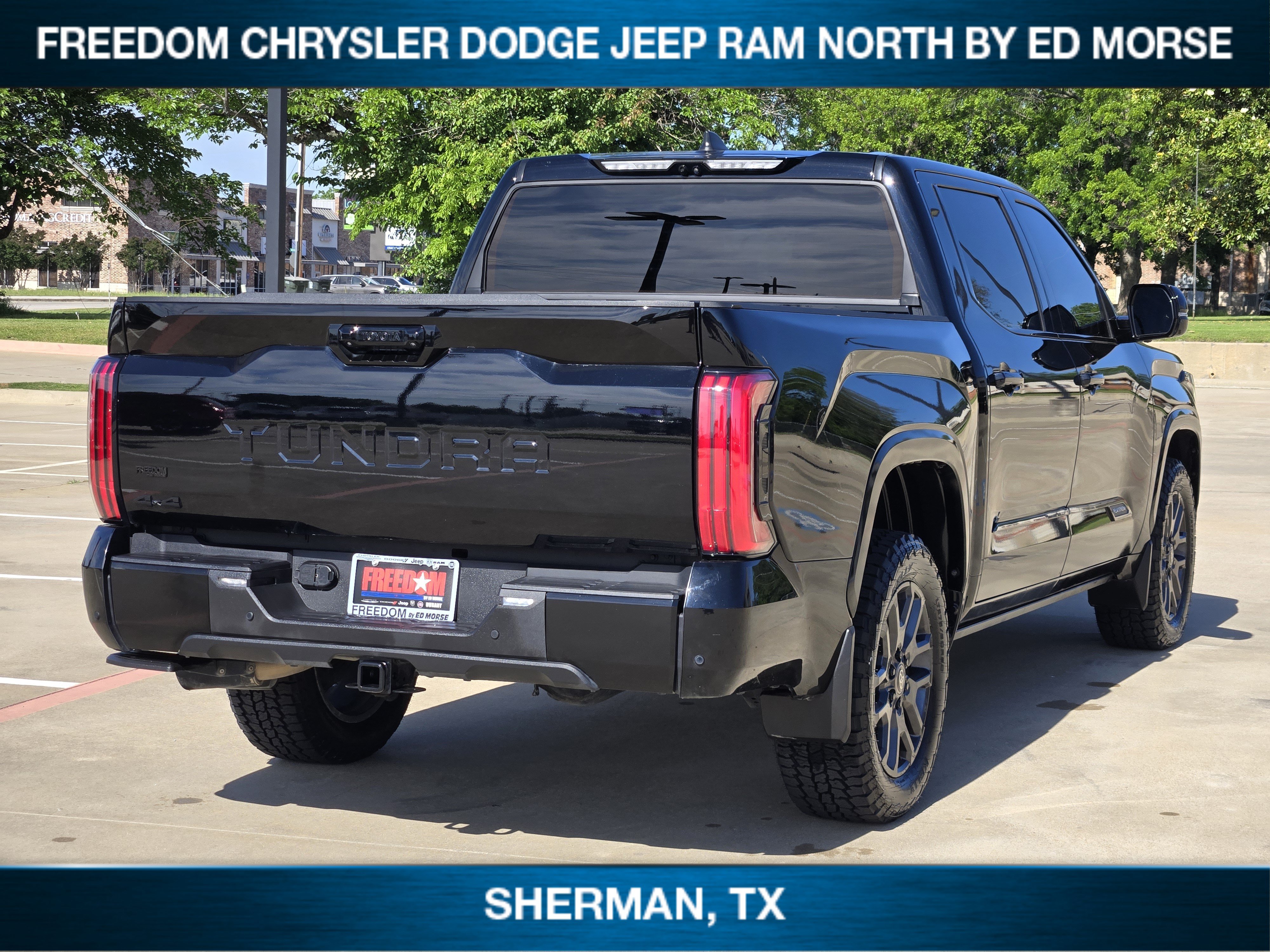 Used 2025 Toyota Tundra Platinum AWD/4WD image 3
