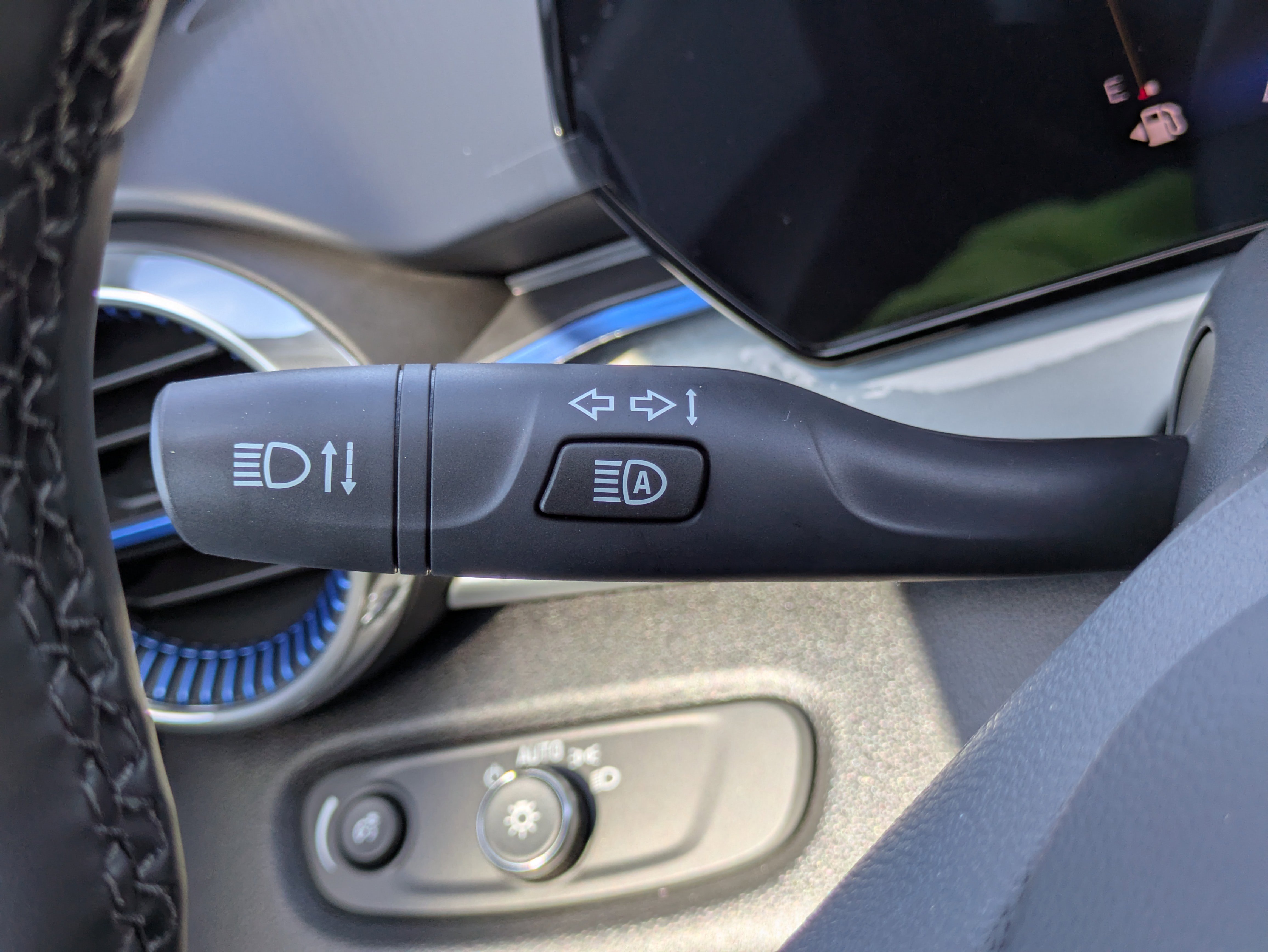 New 2026 Chevrolet Trax LT w/ Driver Confidence Package image 18