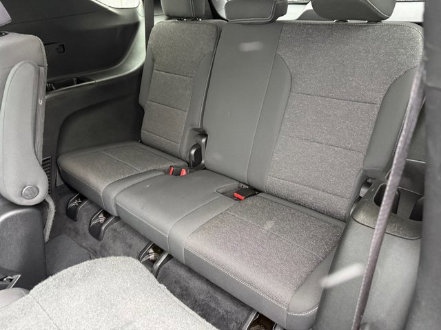 Certified 2025 Chevrolet Traverse LT image 28