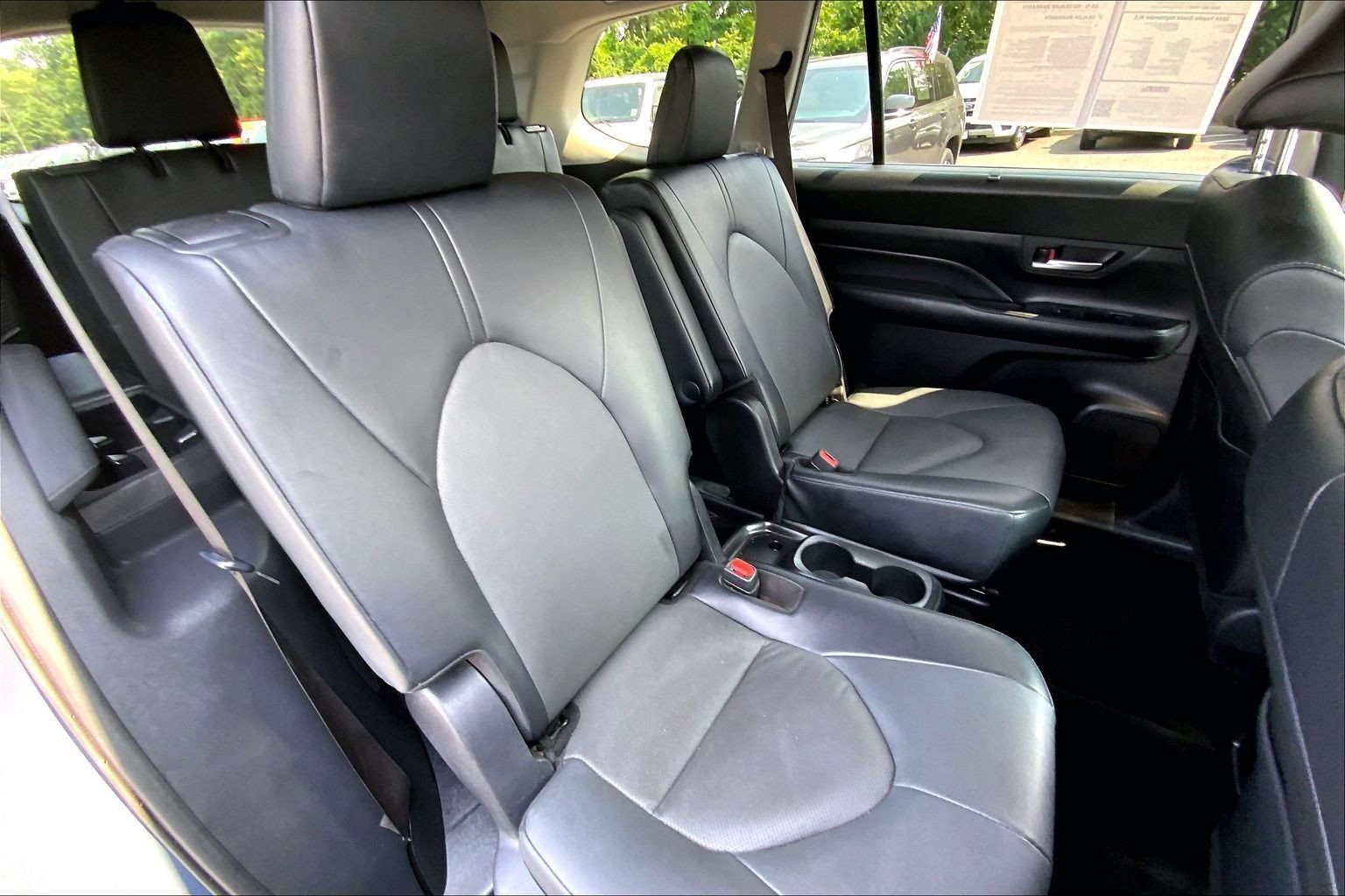 Used 2024 Toyota Grand Highlander AWD image 19