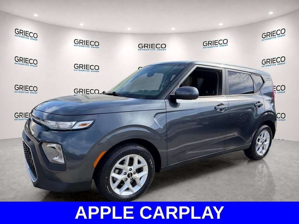 Used 2022 Kia Soul LX w/ Technology Package FWD image 3