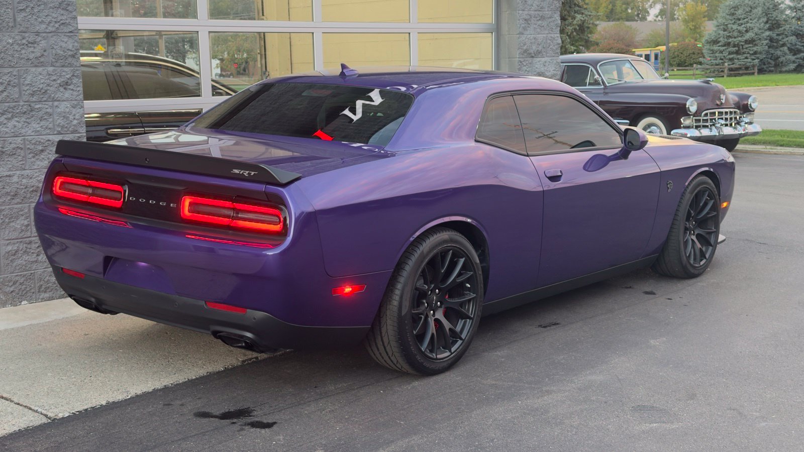Used 2016 Dodge Challenger SRT Hellcat RWD image 8