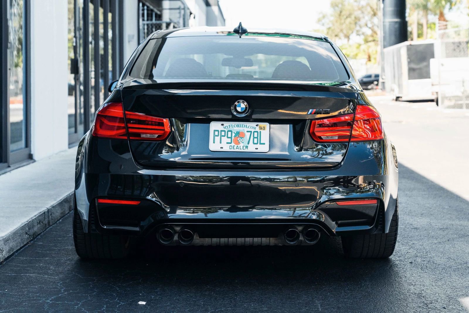 Used 2018 BMW M3 CS RWD image 7