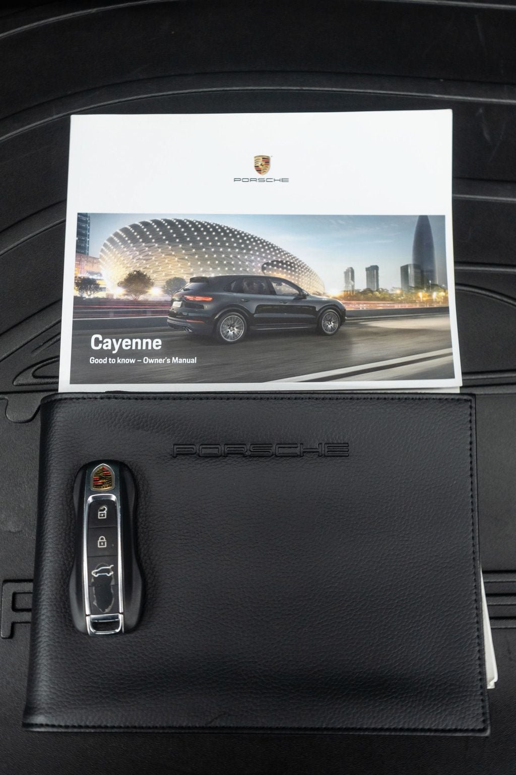 Used 2023 Porsche Cayenne AWD/4WD image 50