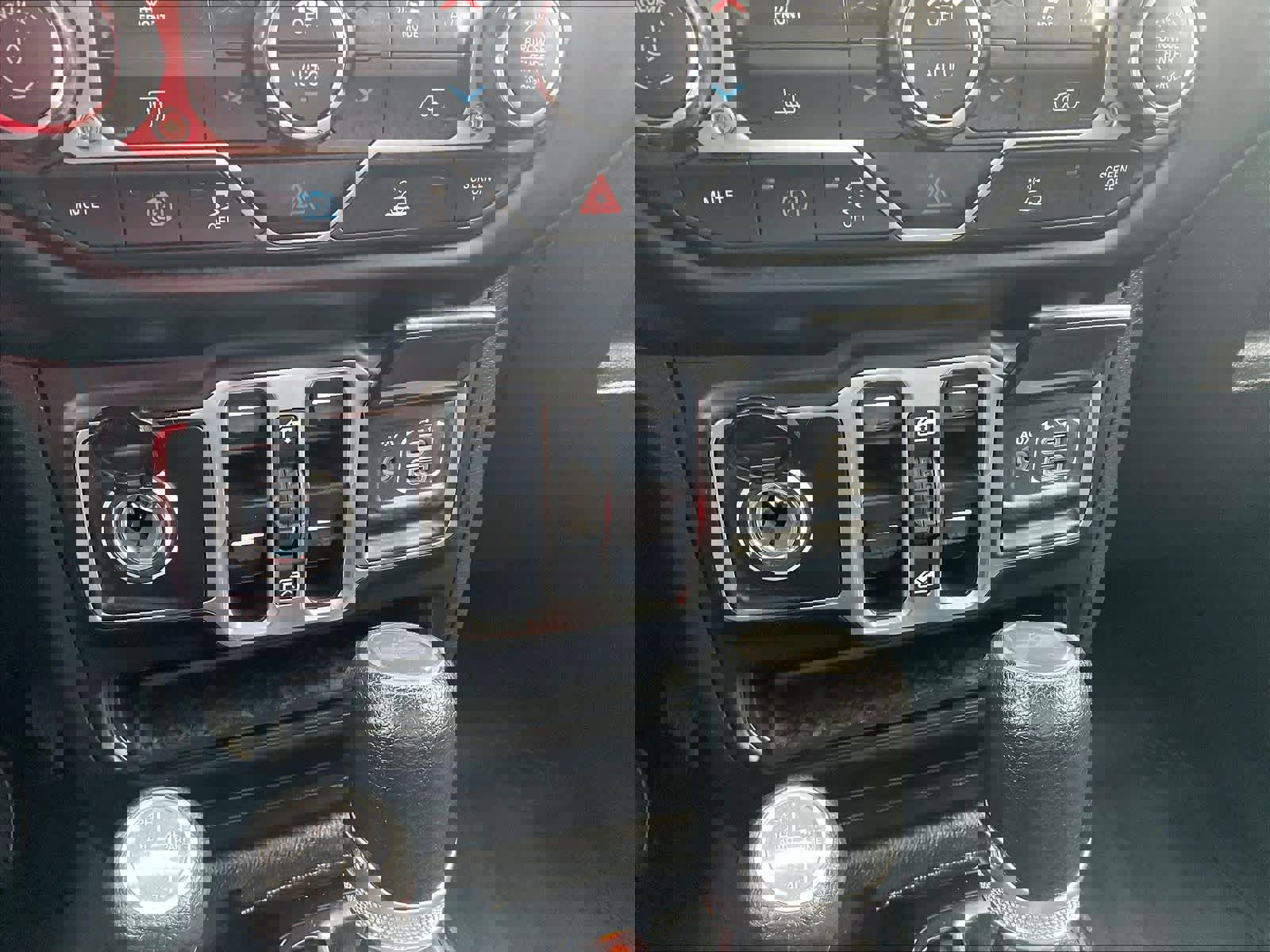 Used 2023 Jeep Wrangler Unlimited AWD/4WD image 25