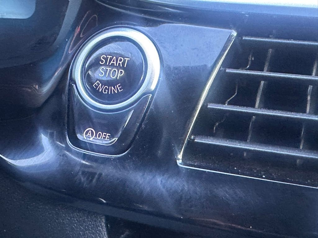 Used 2020 BMW 530i xDrive w/ Premium Package image 41