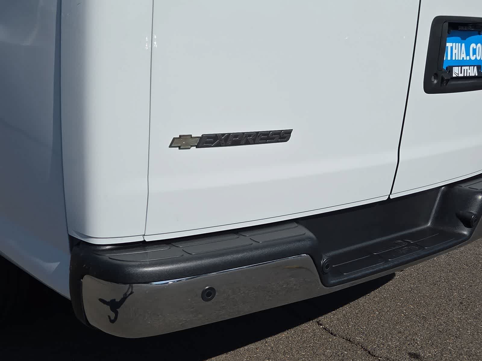 Used 2023 Chevrolet Express 3500 LT w/ LT Preferred Equipment Group RWD image 15