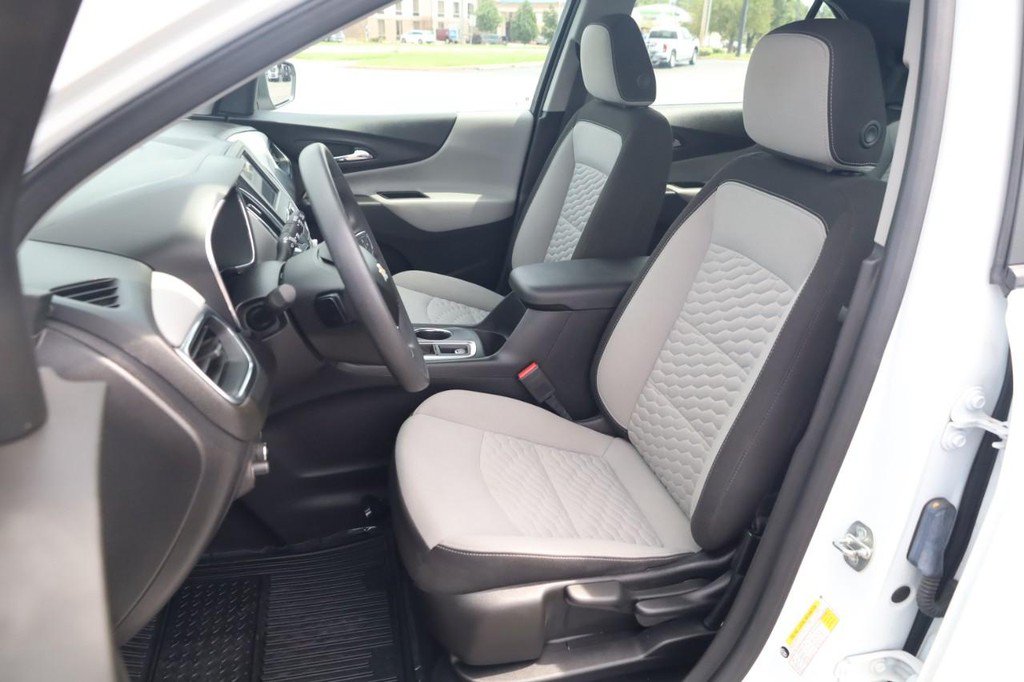 Used 2021 Chevrolet Equinox LS FWD image 19