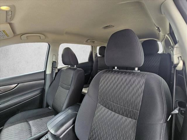Used 2019 Nissan Rogue S w/ Special Edition Package FWD image 11