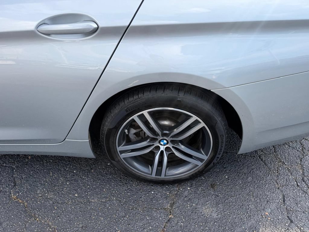 Used 2021 BMW 530i xDrive w/ Premium Package AWD/4WD image 10