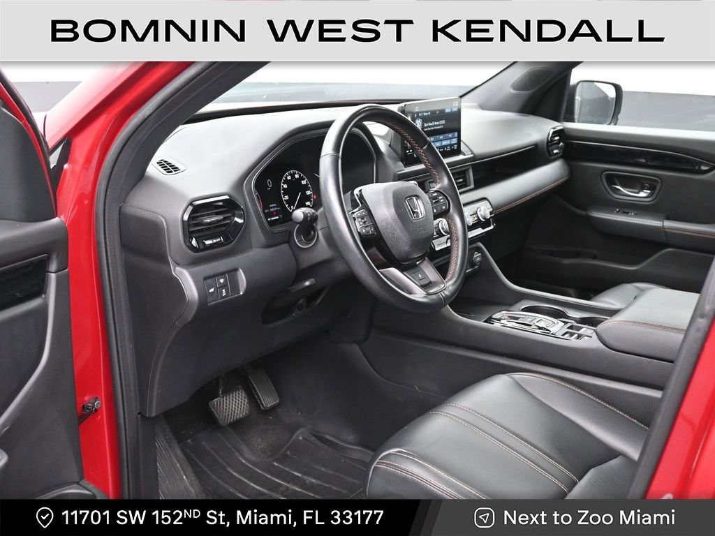 Used 2023 Honda Pilot TrailSport image 11
