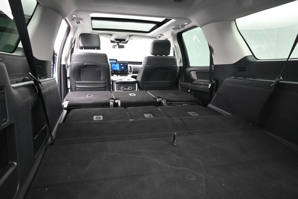 Used 2025 Ford Expedition Max Active RWD image 25