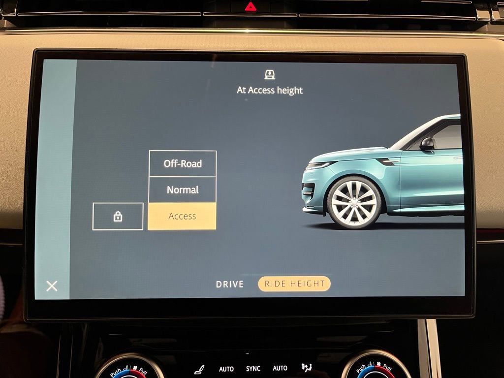 Used 2023 Land Rover Range Rover Sport First Edition image 59