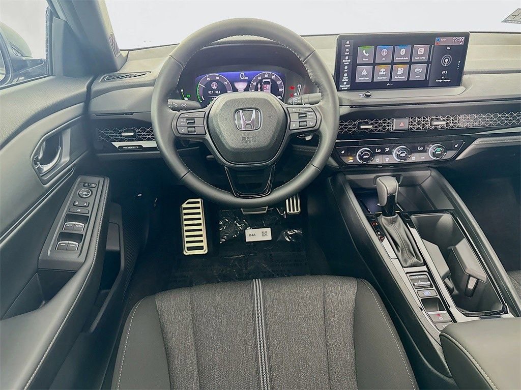 Used 2025 Honda Accord Sport image 35