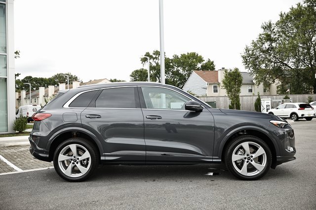 New 2025 Audi Q5 Premium Plus image 3