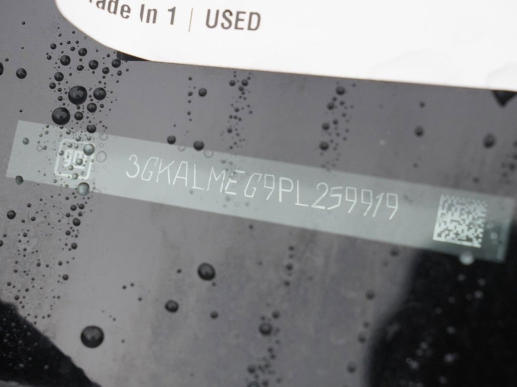 Used 2023 GMC Terrain SLE w/ Elevation Edition image 28