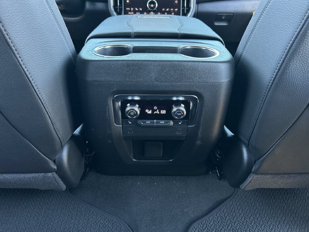 New 2027 GMC Yukon Denali w/ Sun & Power Step Package AWD/4WD image 22