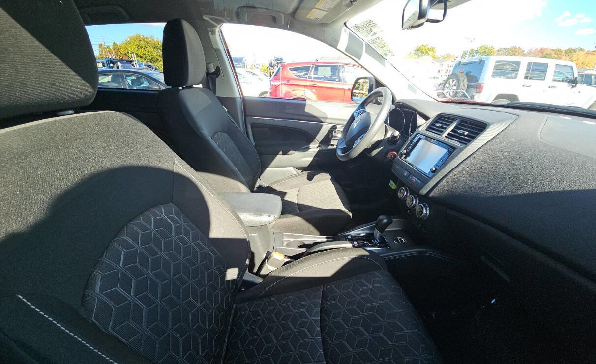 Used 2024 Mitsubishi Outlander Sport AWD image 23