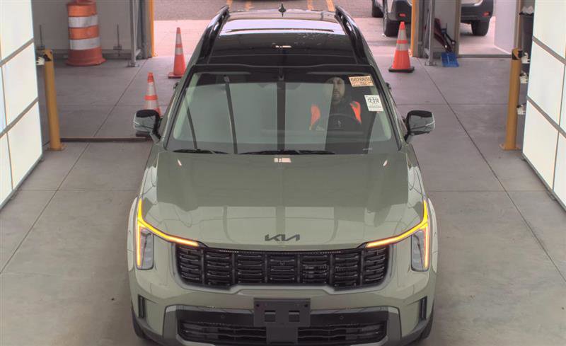 Used 2025 Kia Sorento SX image 4