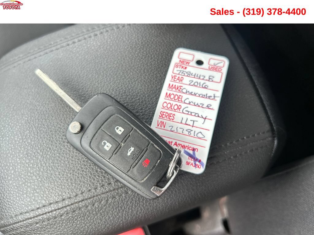 Used 2016 Chevrolet Cruze LT FWD image 21