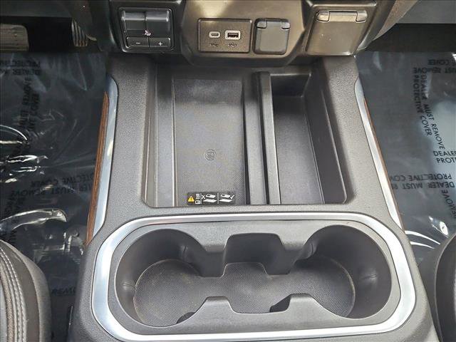 Used 2021 Chevrolet Silverado 1500 High Country w/ Technology Package image 11