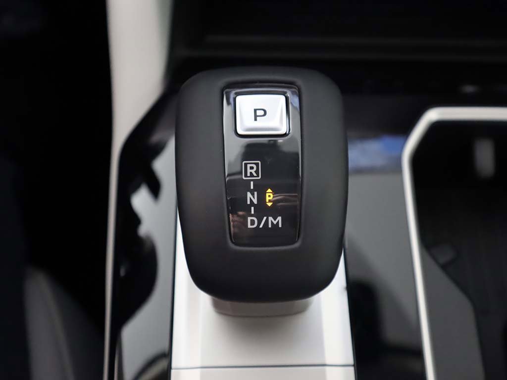 New 2025 Mitsubishi Outlander AWD image 58