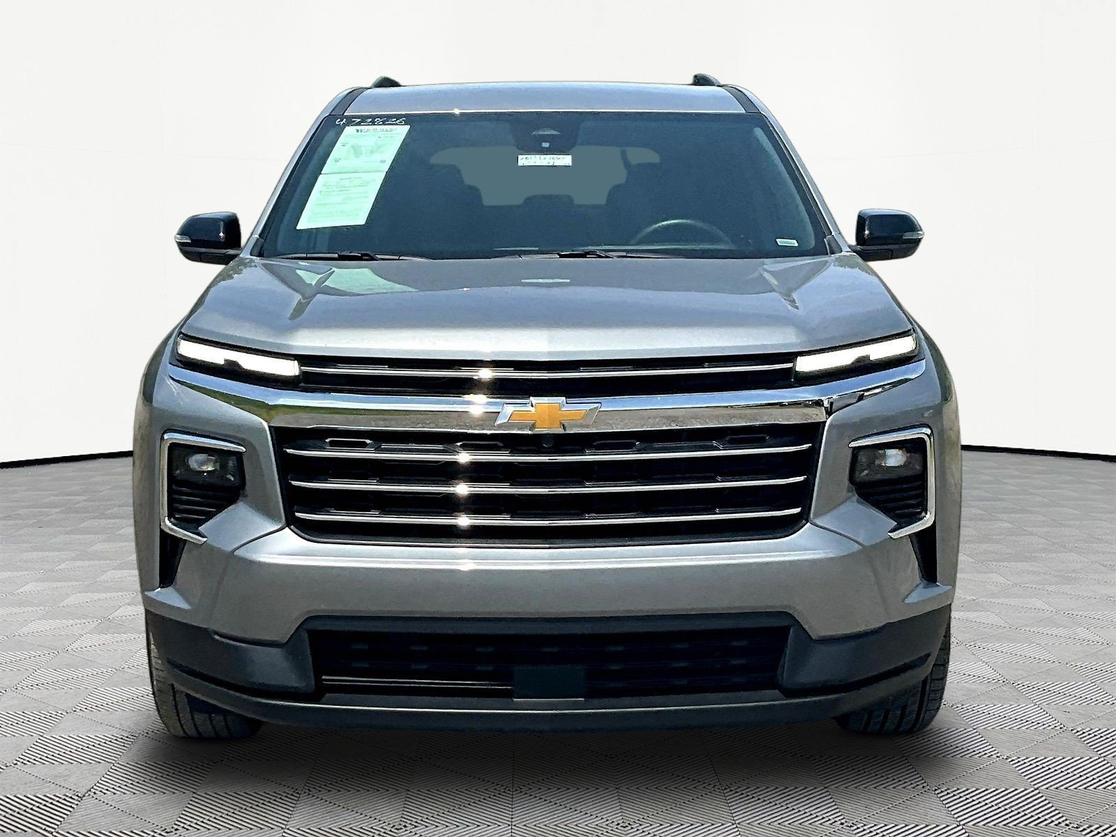 Used 2026 Chevrolet Traverse LT AWD/4WD image 2